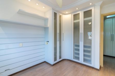 Apartamento à venda com 200m², 4 quartos e 3 vagas Apartamento à venda com 200m², 4 quartos e 3 vagasSuíte 2