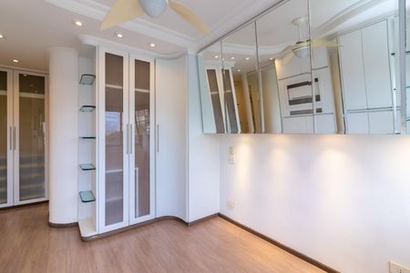 Apartamento à venda com 200m², 4 quartos e 3 vagas Apartamento à venda com 200m², 4 quartos e 3 vagasSuíte 4