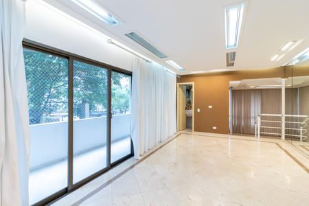 Apartamento à venda com 200m², 4 quartos e 3 vagas Apartamento à venda com 200m², 4 quartos e 3 vagasSala de Estar