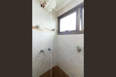 Apartamento à venda com 200m², 4 quartos e 3 vagas Apartamento à venda com 200m², 4 quartos e 3 vagasBanheiro da Suíte 2