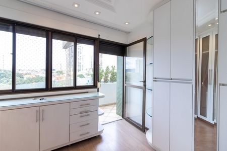 Apartamento à venda com 200m², 4 quartos e 3 vagas Apartamento à venda com 200m², 4 quartos e 3 vagasSuíte 4