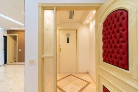 Apartamento à venda com 200m², 4 quartos e 3 vagas Apartamento à venda com 200m², 4 quartos e 3 vagasHall de Entrada