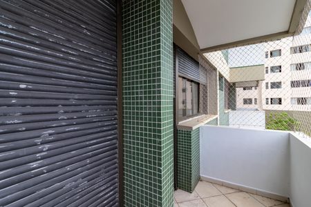 Apartamento à venda com 200m², 4 quartos e 3 vagas Apartamento à venda com 200m², 4 quartos e 3 vagasVaranda das Suítes 1 e 2