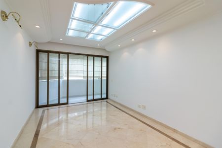 Apartamento à venda com 200m², 4 quartos e 3 vagas Apartamento à venda com 200m², 4 quartos e 3 vagasSala de Jantar