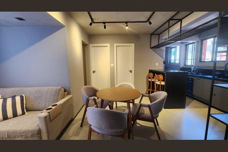 Sala  de apartamento para alugar com 2 quartos, 70m² em Pituba, Salvador