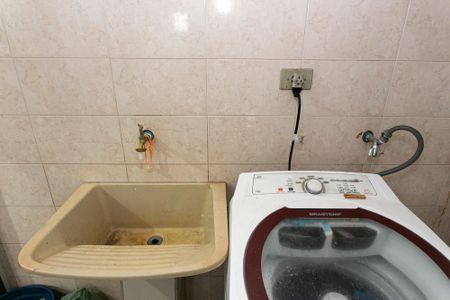 Casa à venda com 90m², 4 quartos e 1 vagaÁrea de Serviço