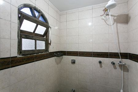 Casa à venda com 90m², 4 quartos e 1 vagaBanheiro