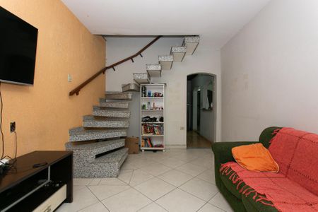 Sala de casa à venda com 4 quartos, 90m² em Vila Carrão, São Paulo