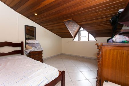 Casa à venda com 90m², 4 quartos e 1 vagaQuarto 4