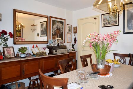 Apartamento à venda com 100m², 2 quartos e 1 vagaSala de jantar