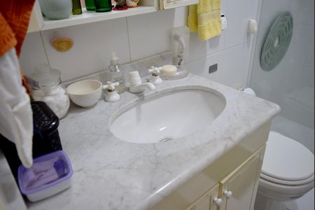 Apartamento à venda com 100m², 2 quartos e 1 vagaBanheiro da Suíte