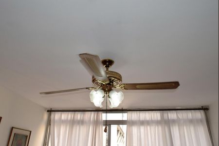 Apartamento à venda com 100m², 2 quartos e 1 vagaSala