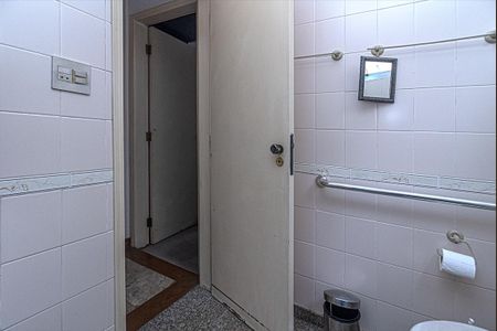 Apartamento à venda com 73m², 2 quartos e sem vagabanheiro social_4