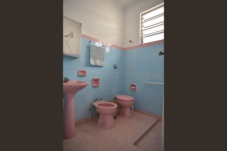 Casa à venda com 94m², 2 quartos e 1 vagaBanheiro Social