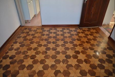 Casa à venda com 94m², 2 quartos e 1 vagaSala