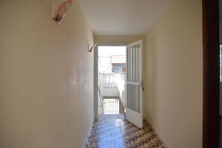 Casa à venda com 94m², 2 quartos e 1 vagaQuintal