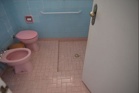 Casa à venda com 94m², 2 quartos e 1 vagaBanheiro Social