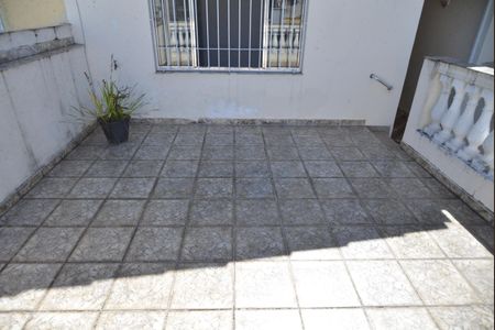 Casa à venda com 94m², 2 quartos e 1 vagaQuintal