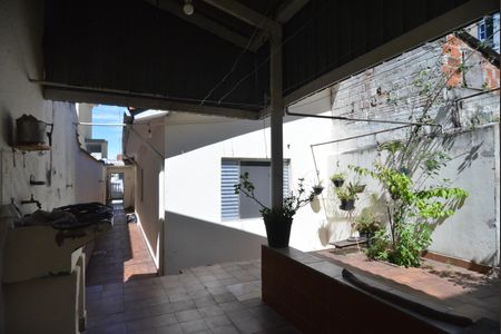 Casa à venda com 94m², 2 quartos e 1 vagaÁrea de Serviço