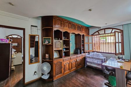 Sala de casa à venda com 3 quartos, 371m² em Planalto, Belo Horizonte