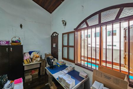 Quarto 1 de casa à venda com 3 quartos, 371m² em Planalto, Belo Horizonte