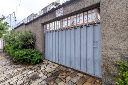 Casa à venda com 210m², 3 quartos e 4 vagasFachada