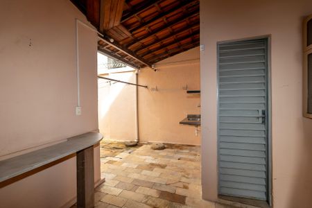 Casa à venda com 210m², 3 quartos e 4 vagasQuintal