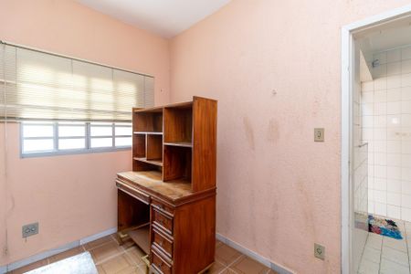 Casa à venda com 210m², 3 quartos e 4 vagasQuarto de Serviço