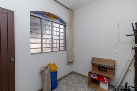 Casa à venda com 210m², 3 quartos e 4 vagasEscritório
