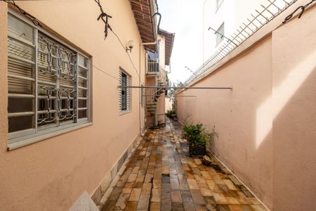 Casa à venda com 210m², 3 quartos e 4 vagasQuintal