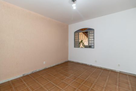 Quarto 1 de casa à venda com 3 quartos, 210m² em São João Batista, Belo Horizonte