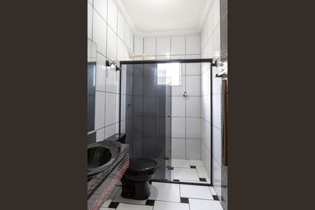 Casa para alugar com 300m², 3 quartos e 2 vagasBanheiro