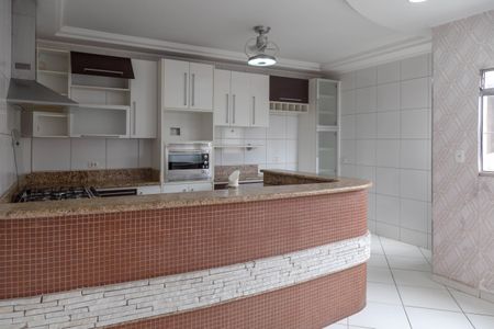 Casa para alugar com 300m², 3 quartos e 2 vagasCozinha