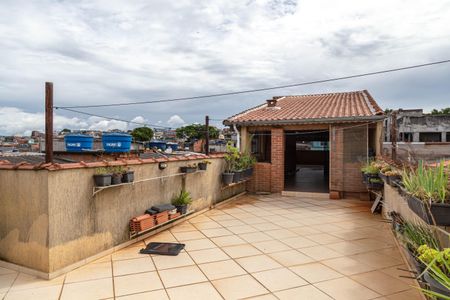 Casa para alugar com 300m², 3 quartos e 2 vagasTerraço