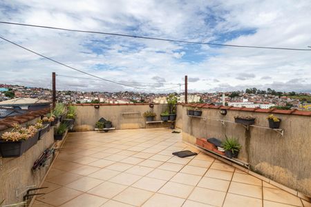 Casa para alugar com 300m², 3 quartos e 2 vagasTerraço