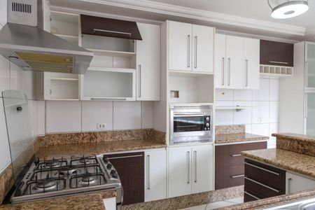 Casa para alugar com 300m², 3 quartos e 2 vagasCozinha