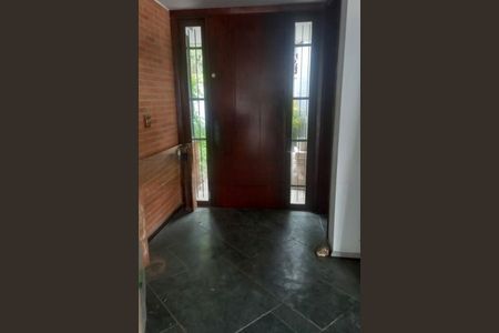 Casa à venda com 4 quartos, 250m² em Interlagos, São Paulo