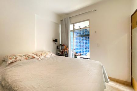 Quarto  de apartamento à venda com 1 quarto, 50m² em Funcionários, Belo Horizonte