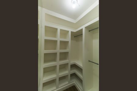 Apartamento para alugar com 97m², 3 quartos e 2 vagas Apartamento para alugar com 97m², 3 quartos e 2 vagasCloset