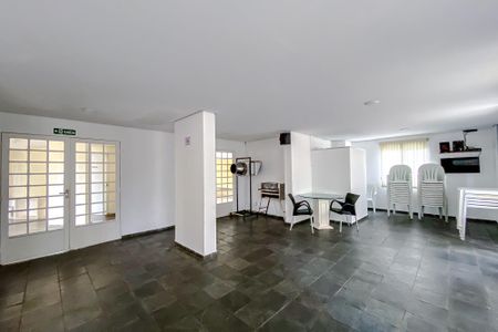 Apartamento para alugar com 52m², 2 quartos e 1 vagaÁrea comum - Salão de festas