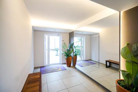 Apartamento para alugar com 34m², 1 quarto e sem vagaHall social