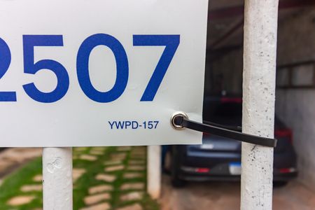 Code de casa para alugar com 1 quarto, 230m² em Helena Maria, Osasco