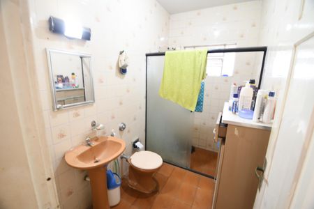 Casa à venda com 147m², 2 quartos e 1 vagaBanheiro