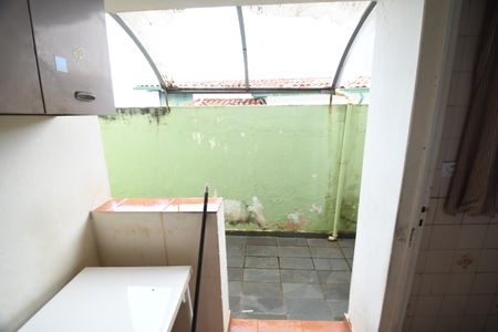 Casa à venda com 147m², 2 quartos e 1 vagaÁrea de Serviço