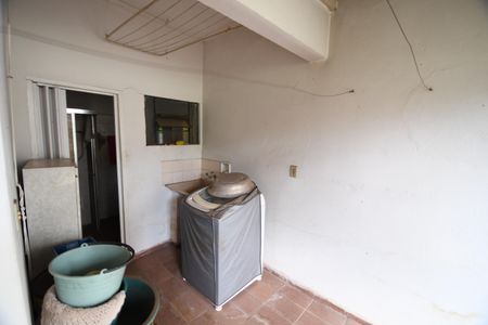 Casa à venda com 147m², 2 quartos e 1 vagaÁrea de Serviço