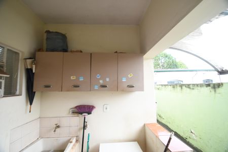 Casa à venda com 147m², 2 quartos e 1 vagaÁrea de Serviço