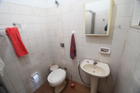 Casa à venda com 147m², 2 quartos e 1 vagaBanheiro de serviço