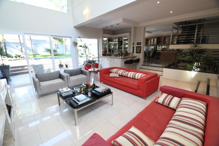 Casa de condomínio à venda com 527m², 5 quartos e 5 vagasSala