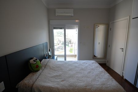 Casa de condomínio à venda com 527m², 5 quartos e 5 vagasQuarto 2 - Suíte