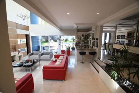 Casa de condomínio à venda com 527m², 5 quartos e 5 vagasSala